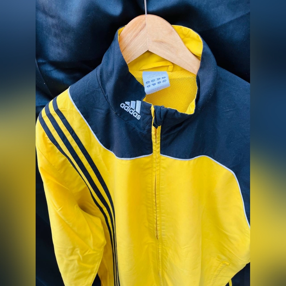 Adidas Yellow Jacket - Picture 6 of 14